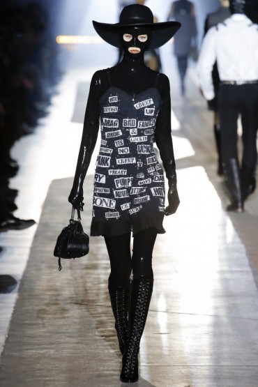 Фото показа Moschino ОСЕНЬ-ЗИМА 2018- 2019 мужская коллекция