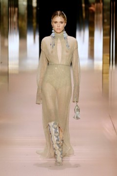 Fendi ВЕСНА-ЛЕТО 2021 / COUTURE (42 фото)