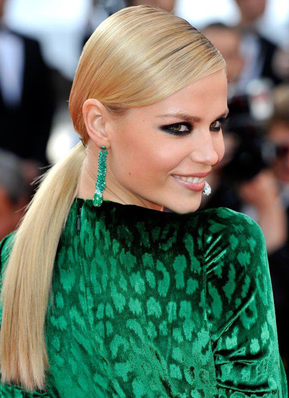 Наташа Поли