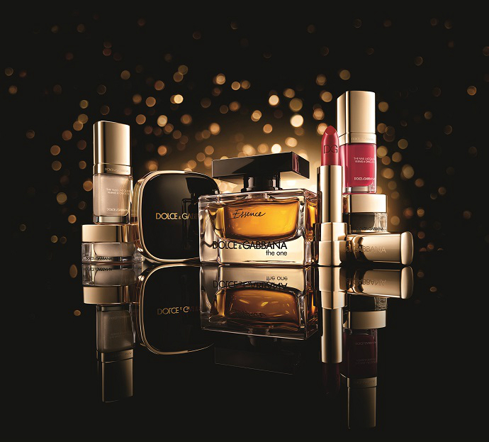 Новогодние коллекции декоративной косметики 2016