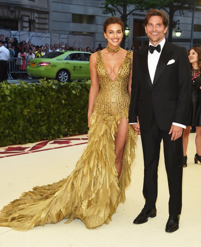 Супермодель Ирина Шейк и Брэдли Купер на Met Gala 2018
