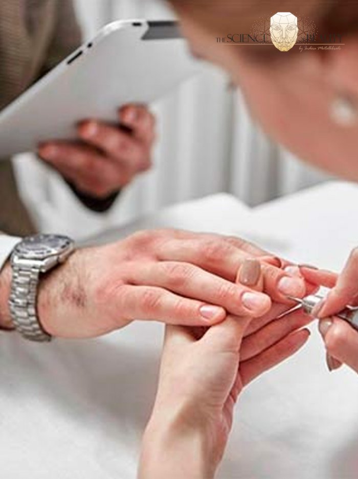 Мужской маникюр с рисунком