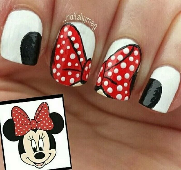 Маникюр с Минни Маусом
