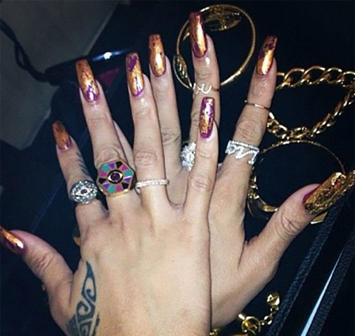 Rihanna ногти