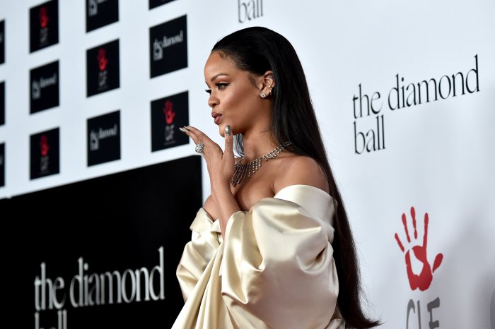 Риана в каффах