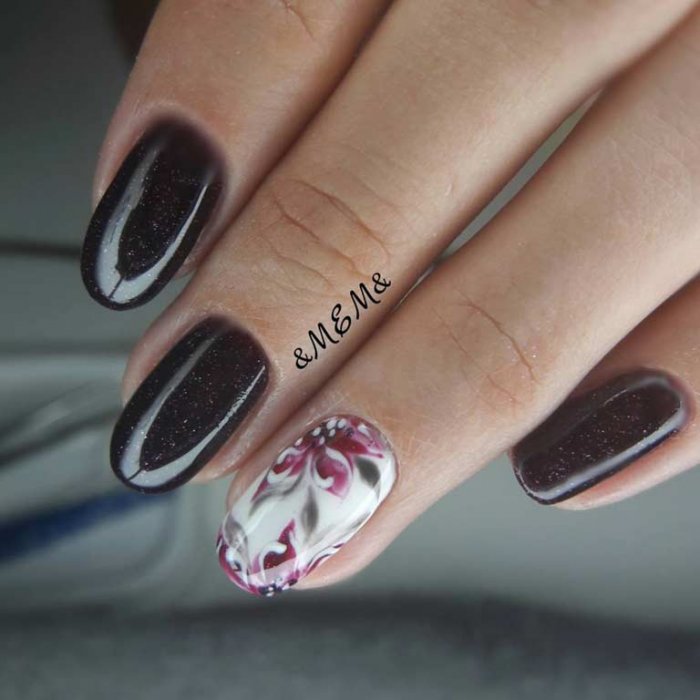 Цветочки на ногтях