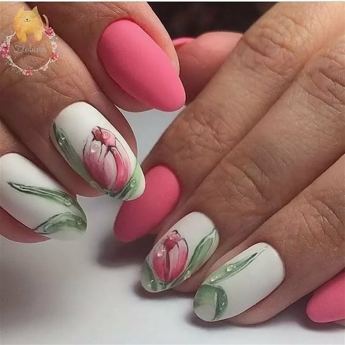 Маникюр с цветами