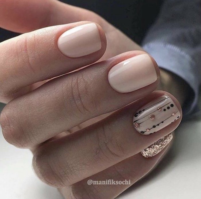 Розы на ногтях