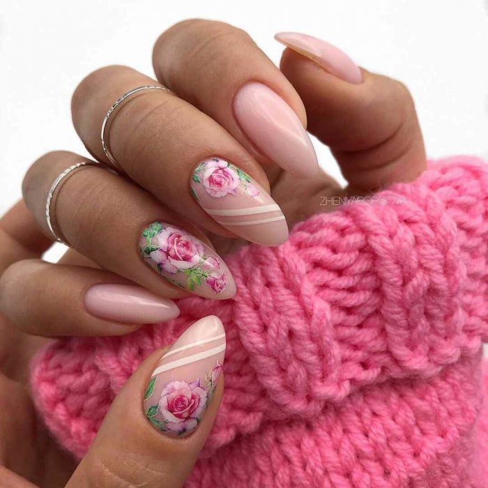 Красивый маникюр с росой