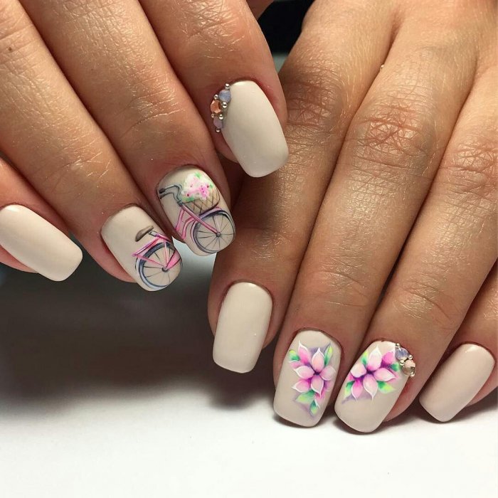 Красивый дизайн ногтей