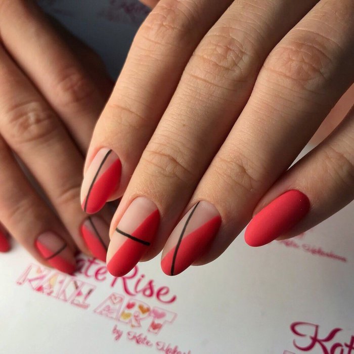 Маникюр красный цветы длинные ногти