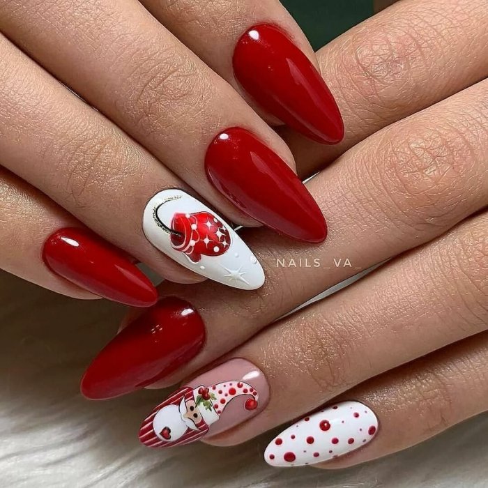 Бордовый маникюр с тюльпанами