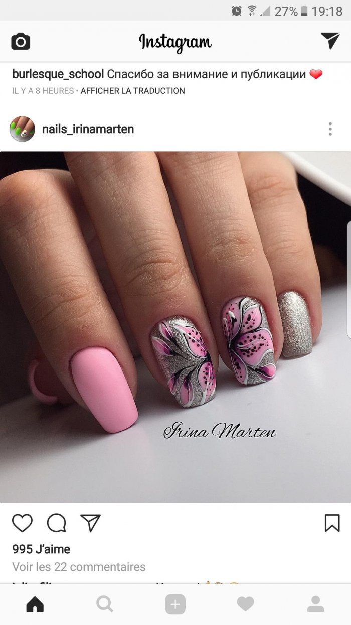 Маникюр с цветами