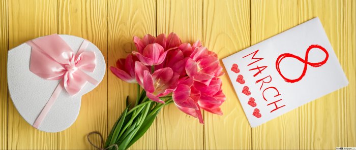 Вручение подарка к 8 марта