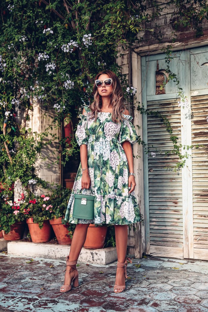 Стильное платье на 8 марта