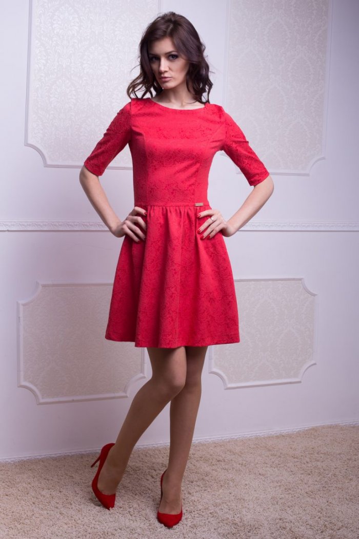 Красивые платья на 8 марта