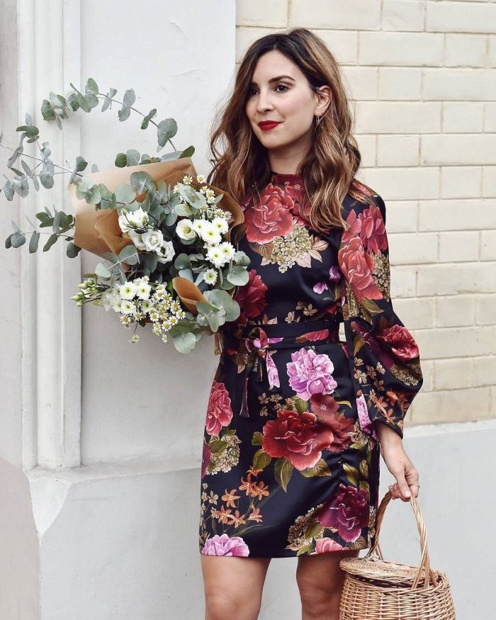 Красивые платья на 8 марта