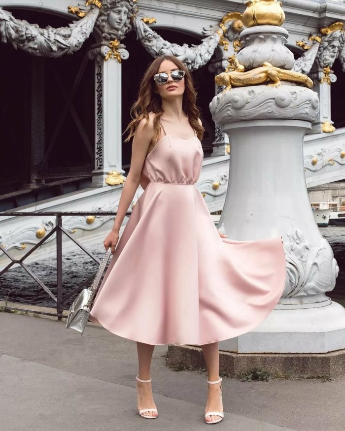 Красивые платья на 8 марта