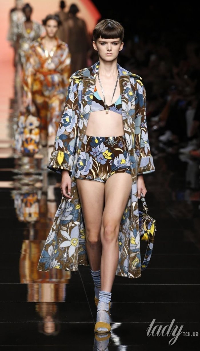 Показ Fendi 2020