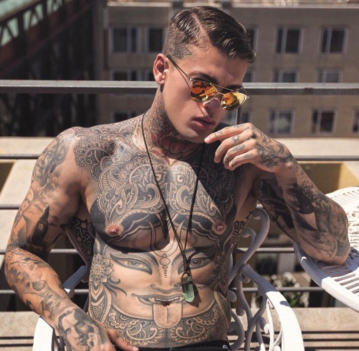 Полинезия тату Дуэйна Джонсона