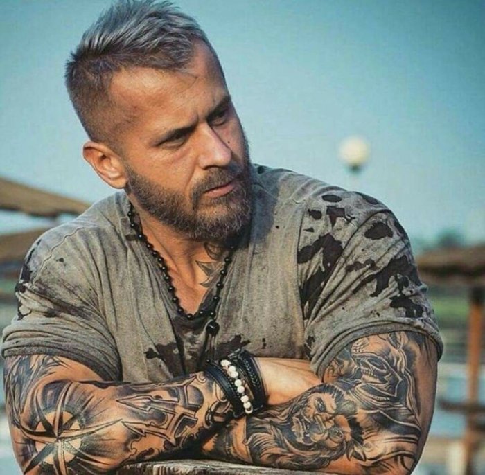 Красивые мужские тату