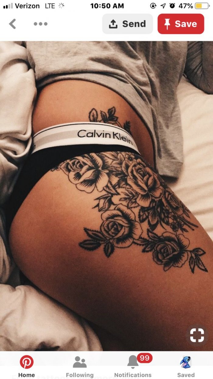 Тату на бедре