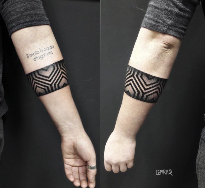 Красивые тату на запястье для мужчин