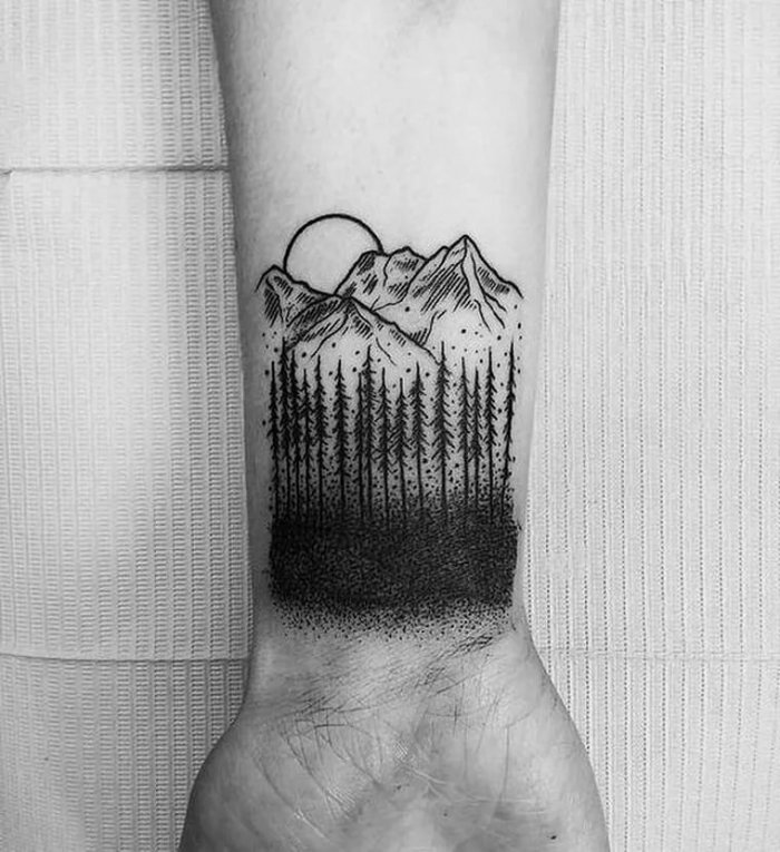 Маленькие тату на запястье