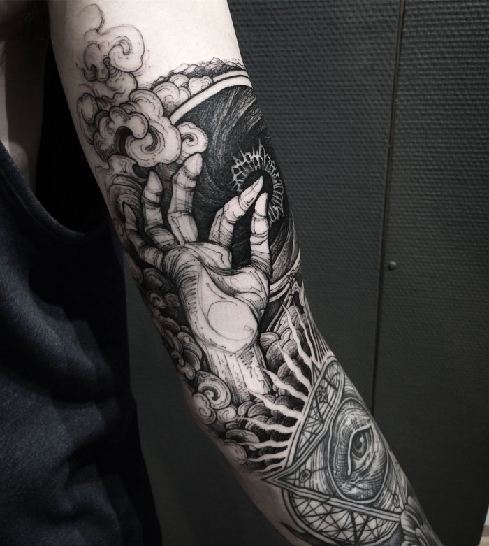 Тату на предплечье