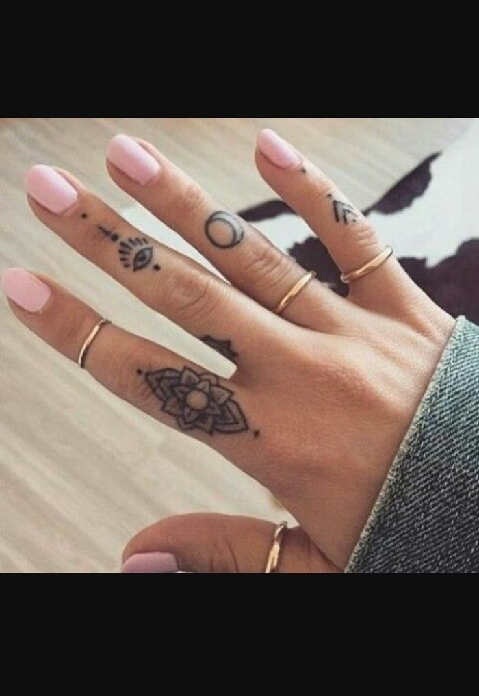 Маленькие тату ждьядевушек