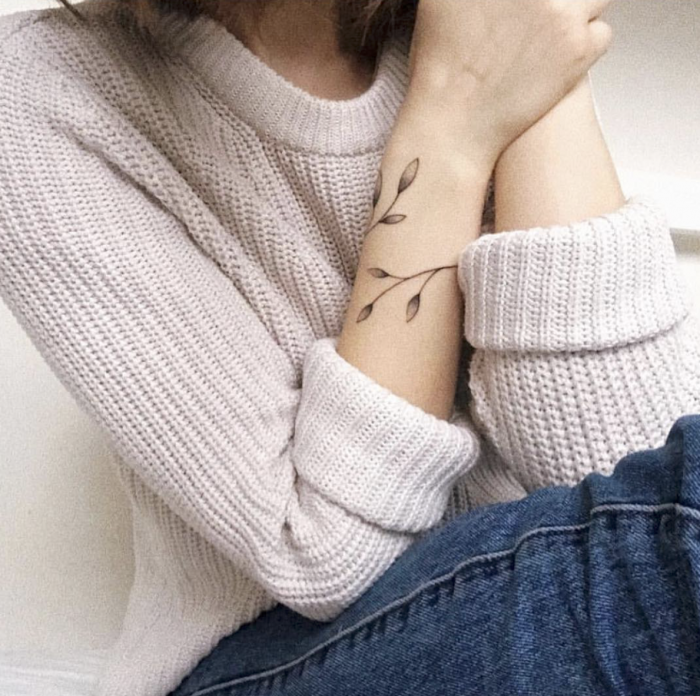 Маленькое тату на запя