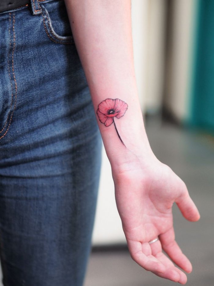 Маленькие тату на запястье