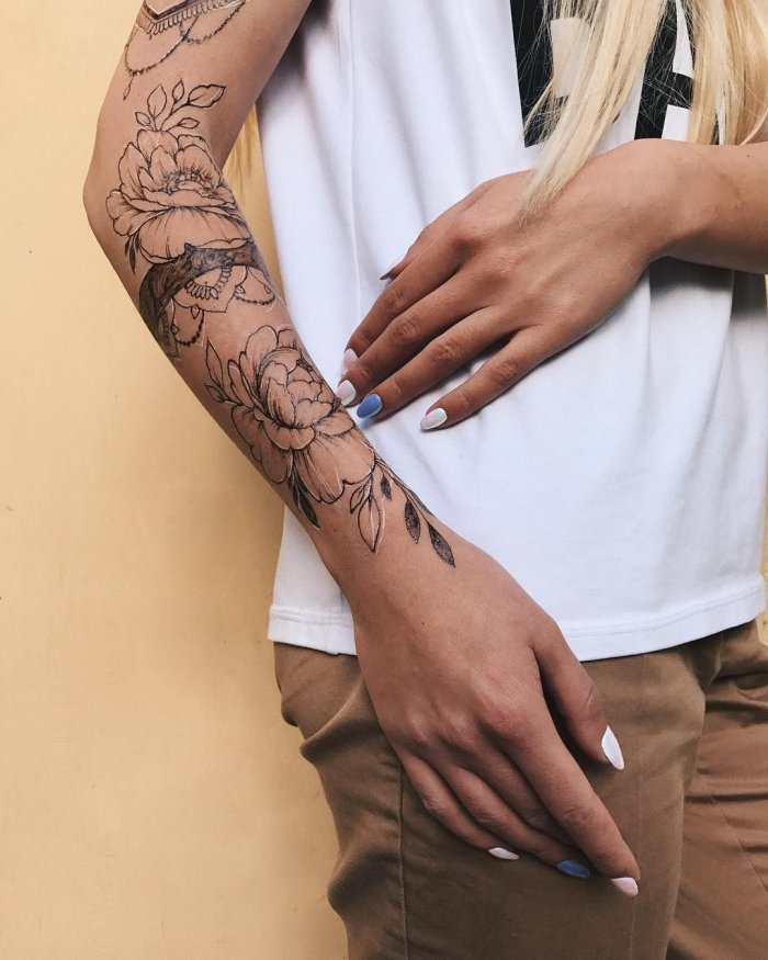 Красивые женские тату на предплечье