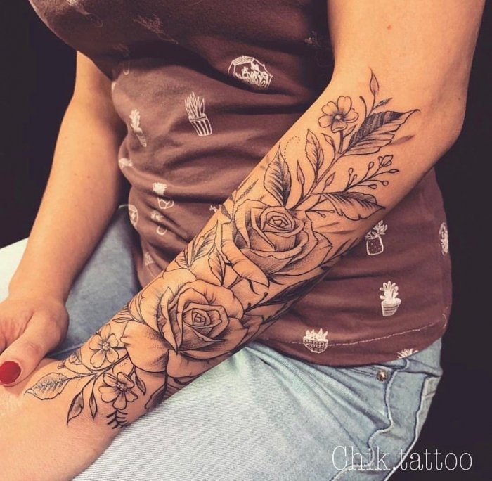 Тату цветы на руке для девушек