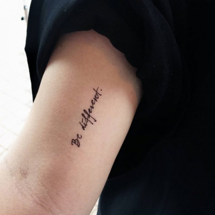 Тату надписи