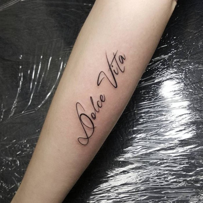 Тату надписи