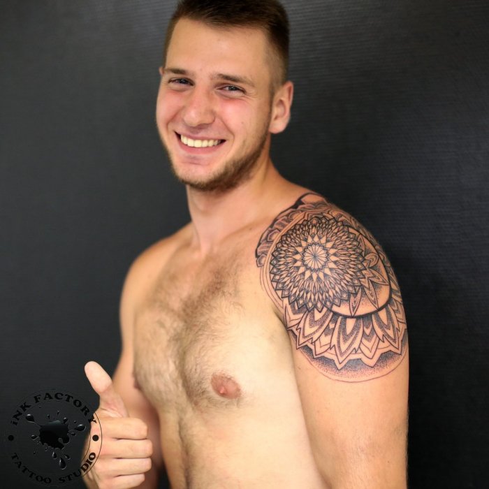 Тату полинезийский трайбл