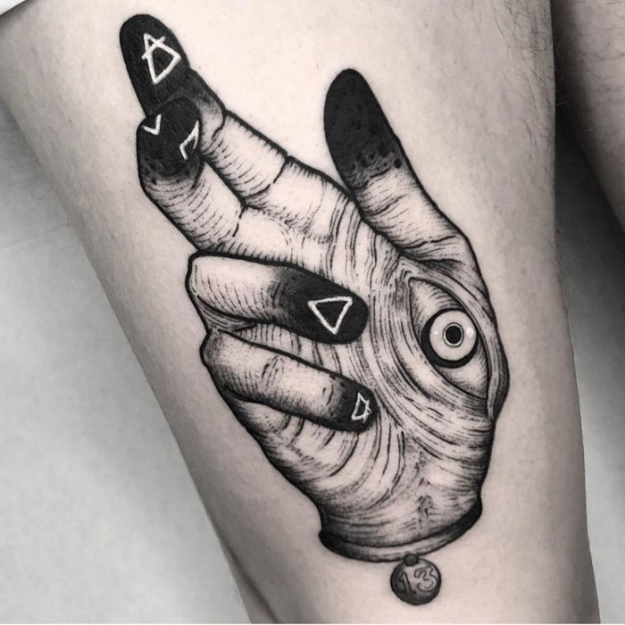 Дракон в стиле трайбл