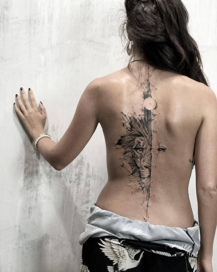 Маленькое тату для девушек со значением