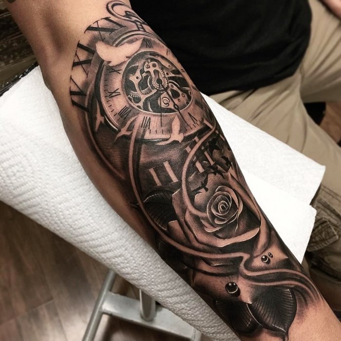 Тату на руке