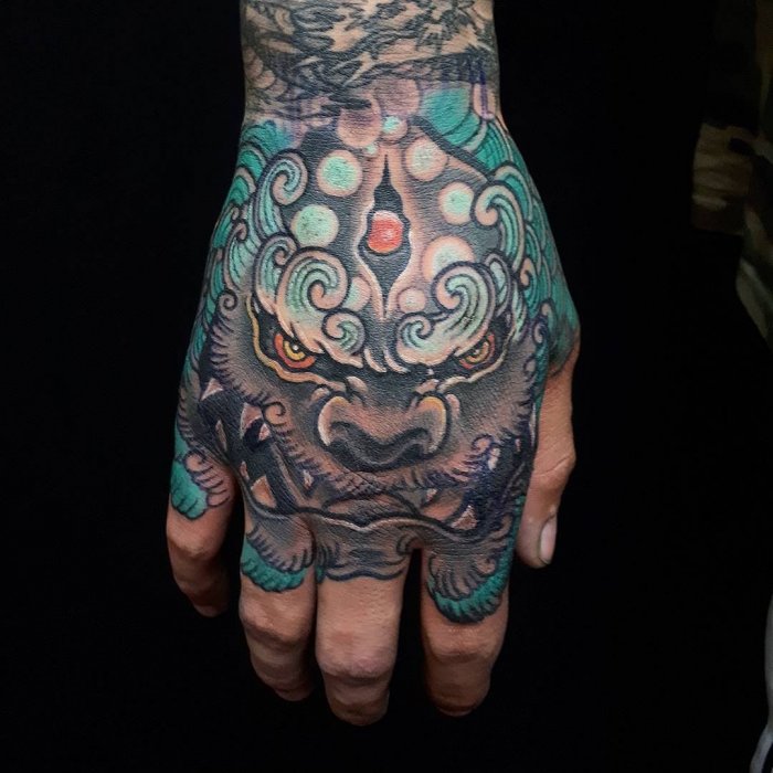 Тату роза на руке