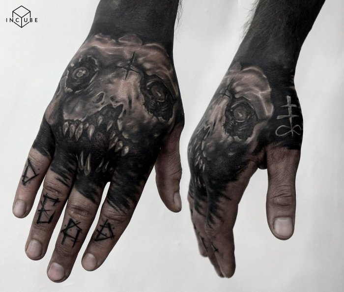 Тату на кисти мужсэскизы