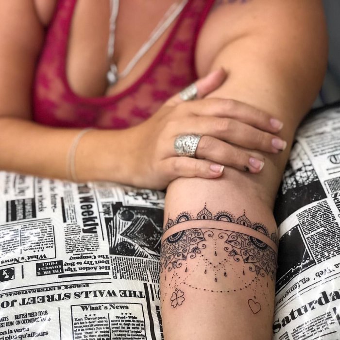 Тату на руке для девушек