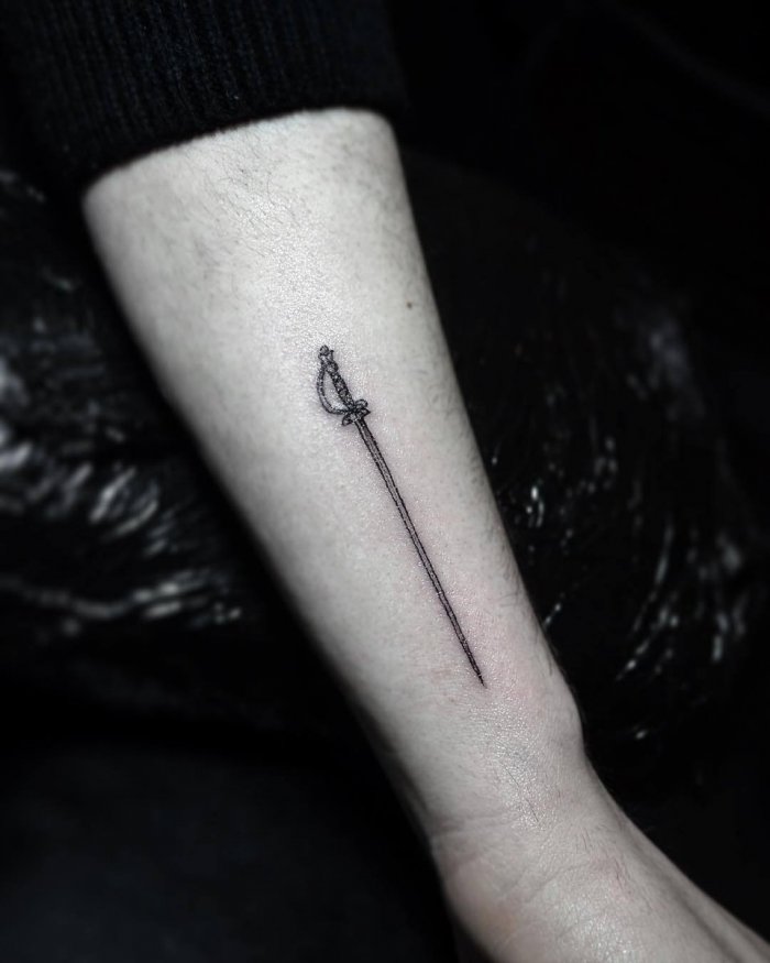 Тату на руке для мужчин простые