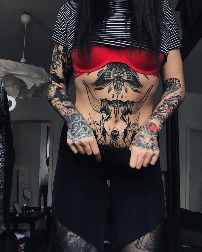 Тату на живот для мужчин