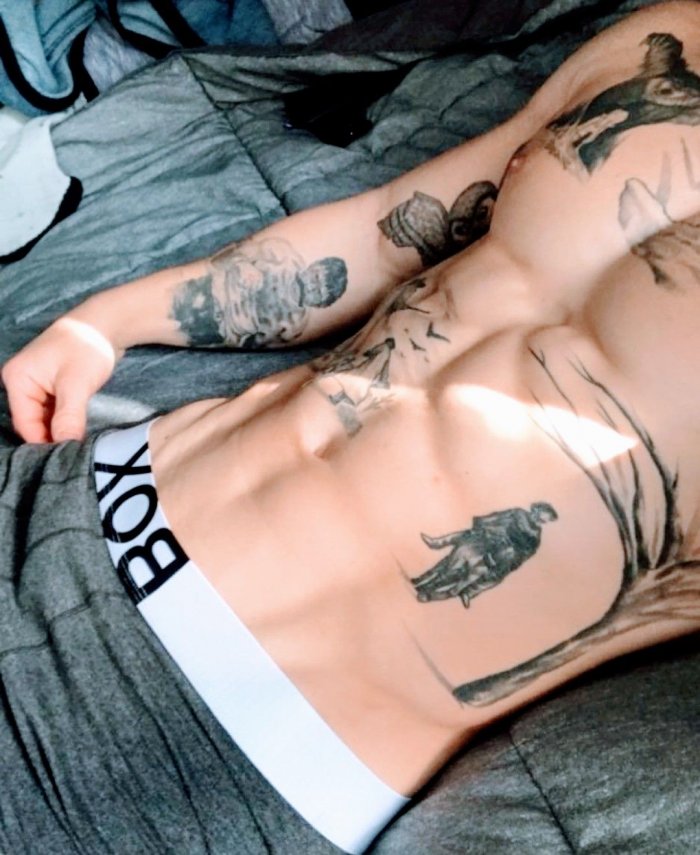 Тату на пузе мужские