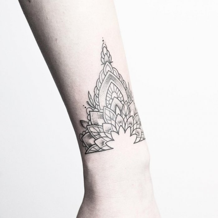 Маленькая тату эскиз