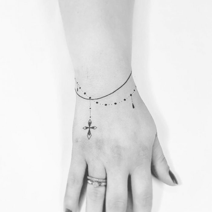 Эскиз маленькой тату