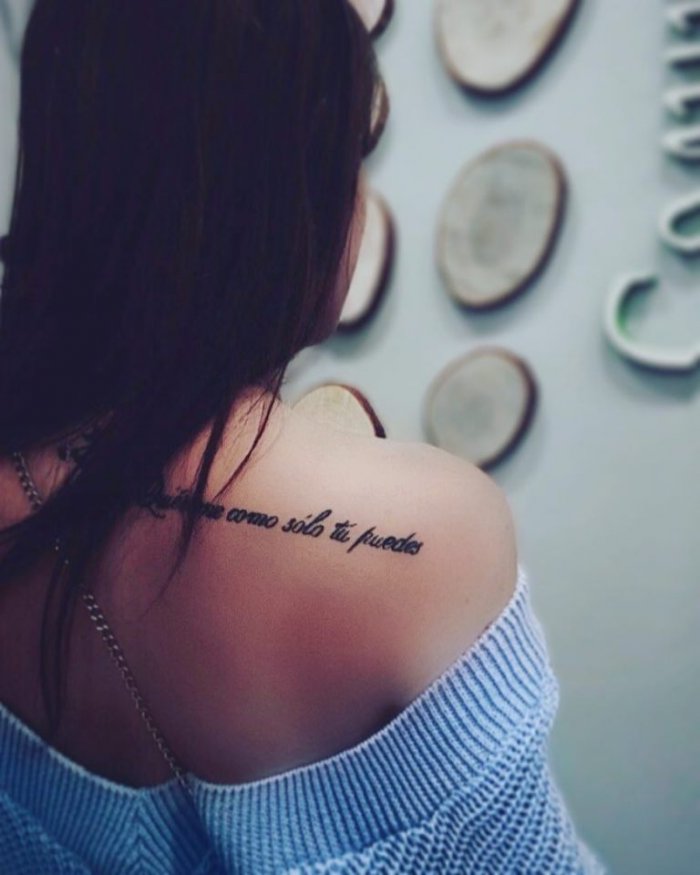 Красивые тату для девушек на лопатке