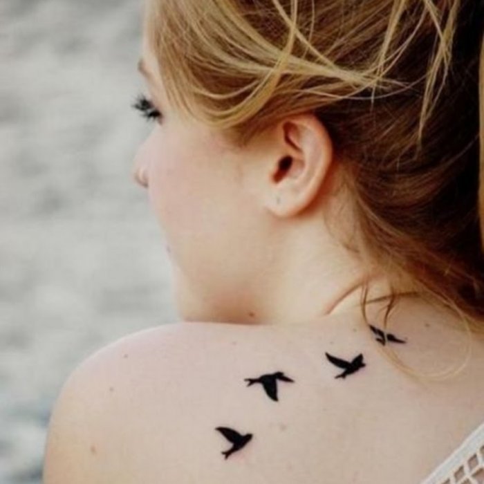 Тату на лопату для девушки